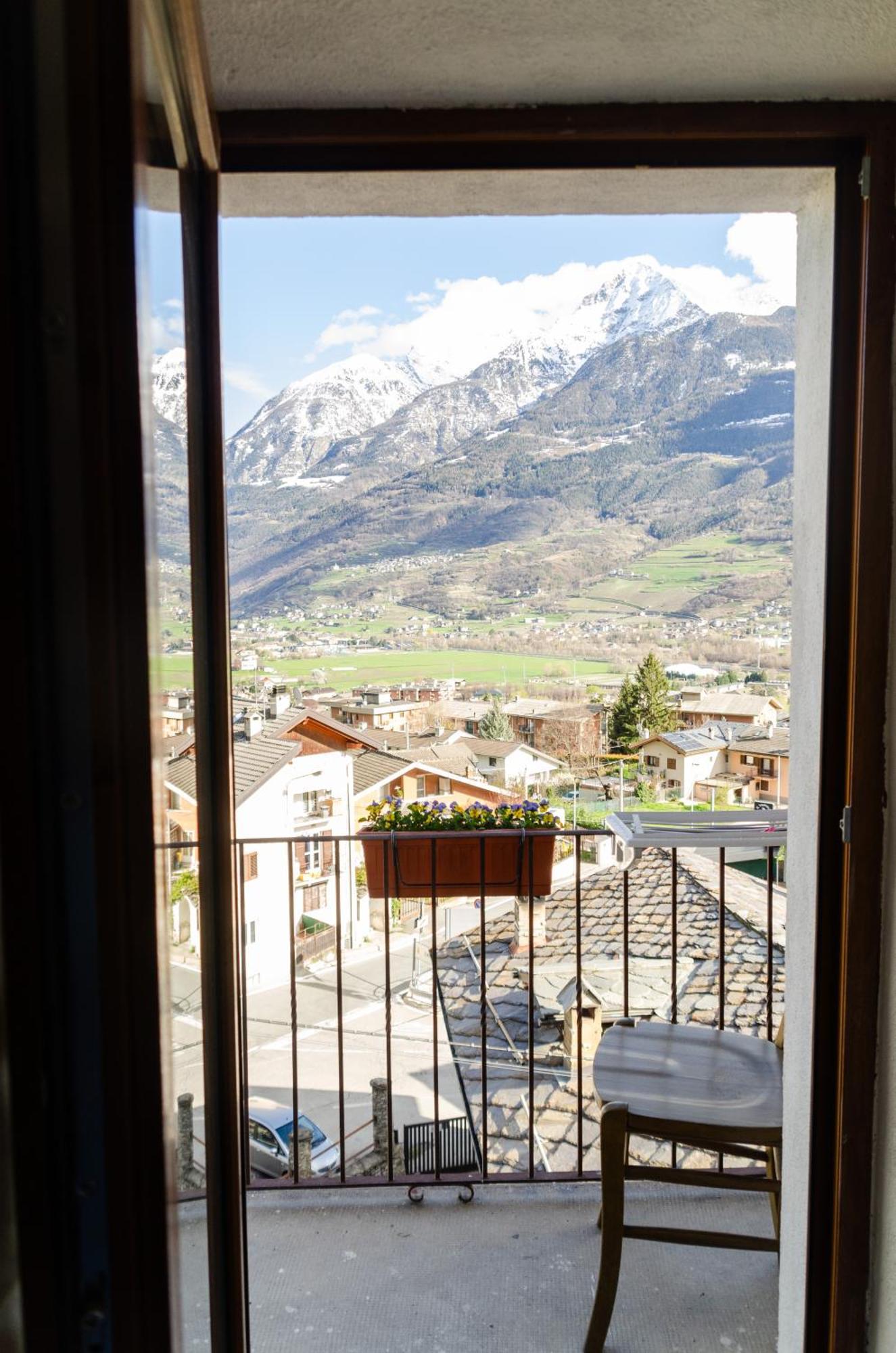 Vila La Casa Degli Aromi - Vista Montagna E Relax Aosta Exteriér fotografie